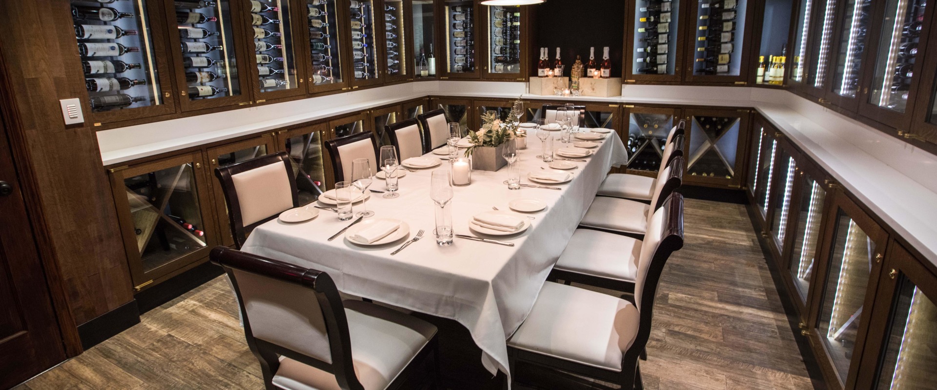 What is a Private Dining Room For? - An Expert's Guide