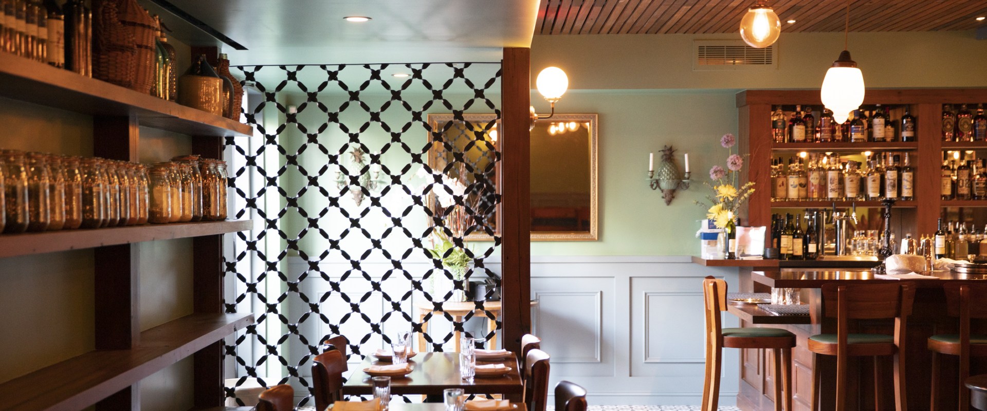 Do French Restaurants in Los Angeles Offer Special Events?